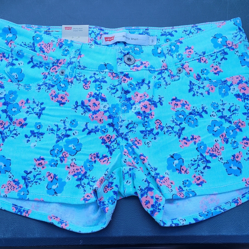 Levi's Women's Floral Blue Shorts